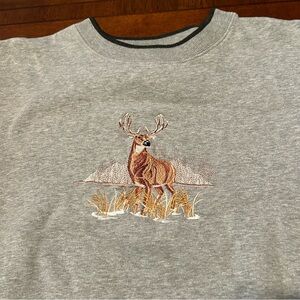 Vintage Y2K 90s Men’s Embroidered Deer Outdoor Nature Gray Sweatshirt Size XL